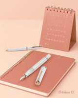 Pelikan Souverän M600 White & Rose Gold Vulpen
