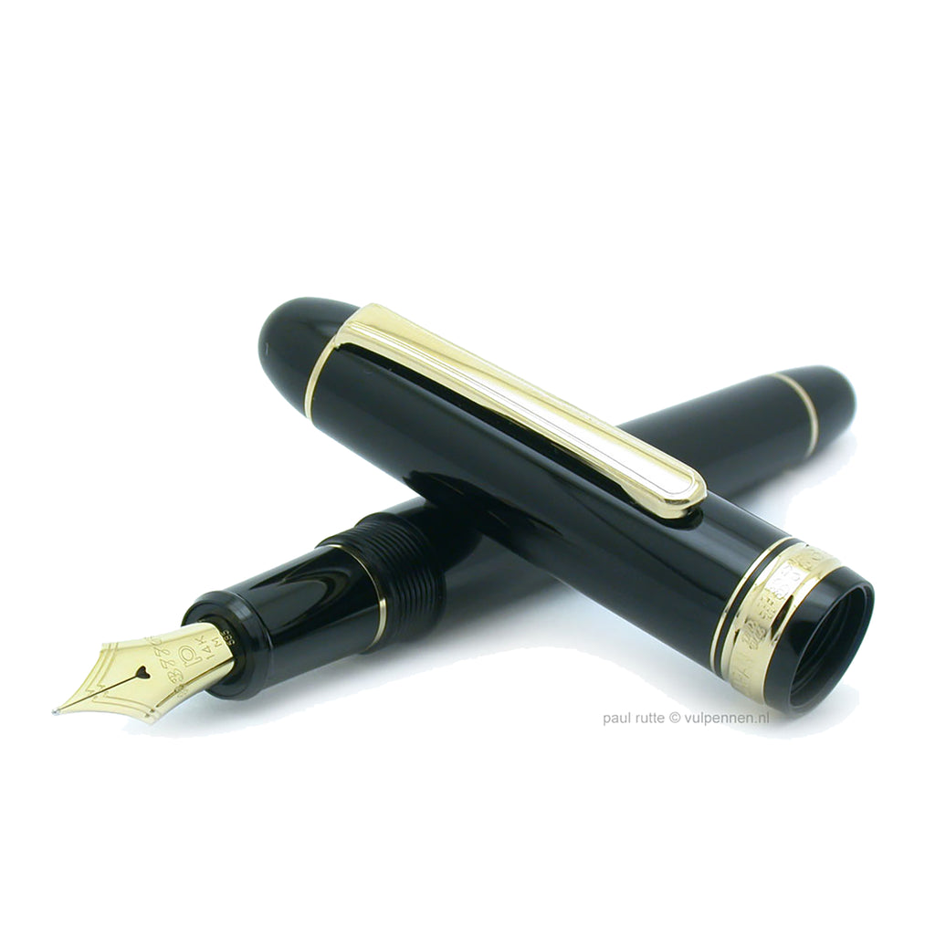 PW Akkerman The Hague | # 3776 Platinum Century Black fountain pen
