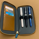 Visconti kaarthouder/ 3-delig penetui met rits - P.W. Akkerman Den Haag