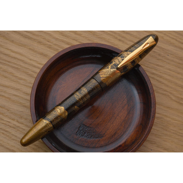 Platinum Izumo Kaga Maki-e "Hama no Matsu" 18K Vulpen