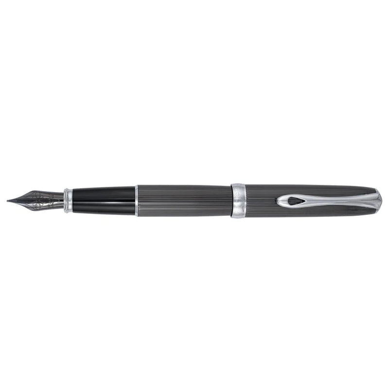 Diplomat Excellence A2 Guilloche Black Chrome CT vulpen