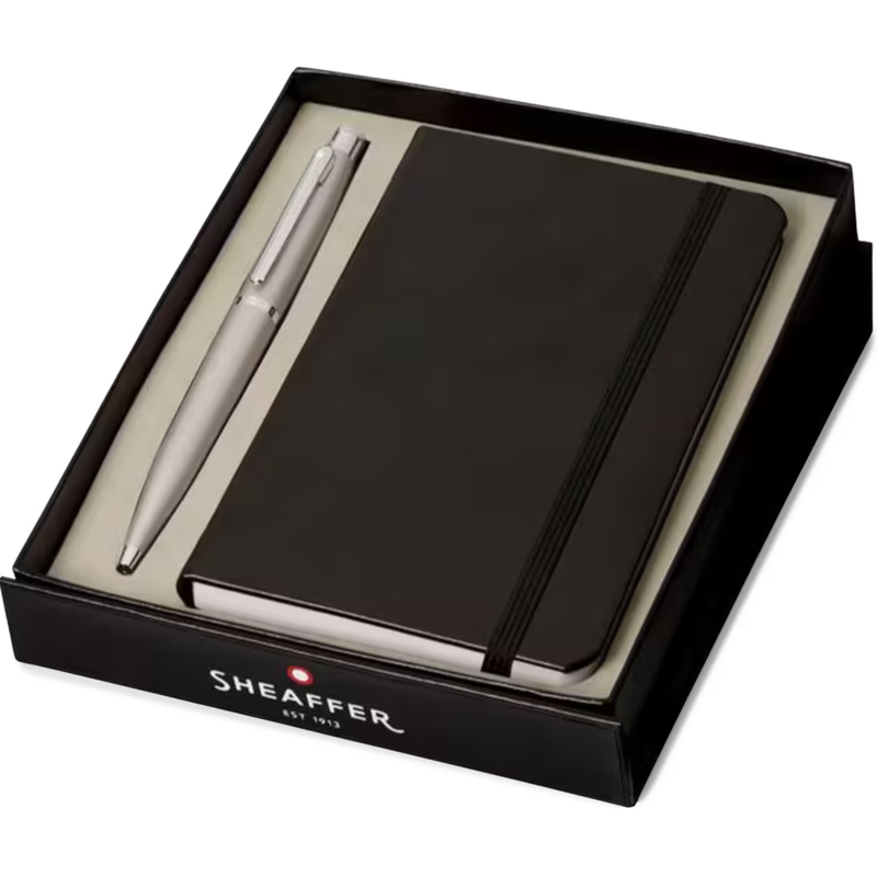 Sheaffer VFM Polished Strobe Silver Balpen met A6 notebook